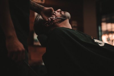 De volle baard verdringt de stoppel dit jaar